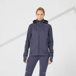 CHAQUETA RUNNING INVIERNO MUJER PERLANTE CORTAVIENTO - KIPRUN WARM REGUL AZUL