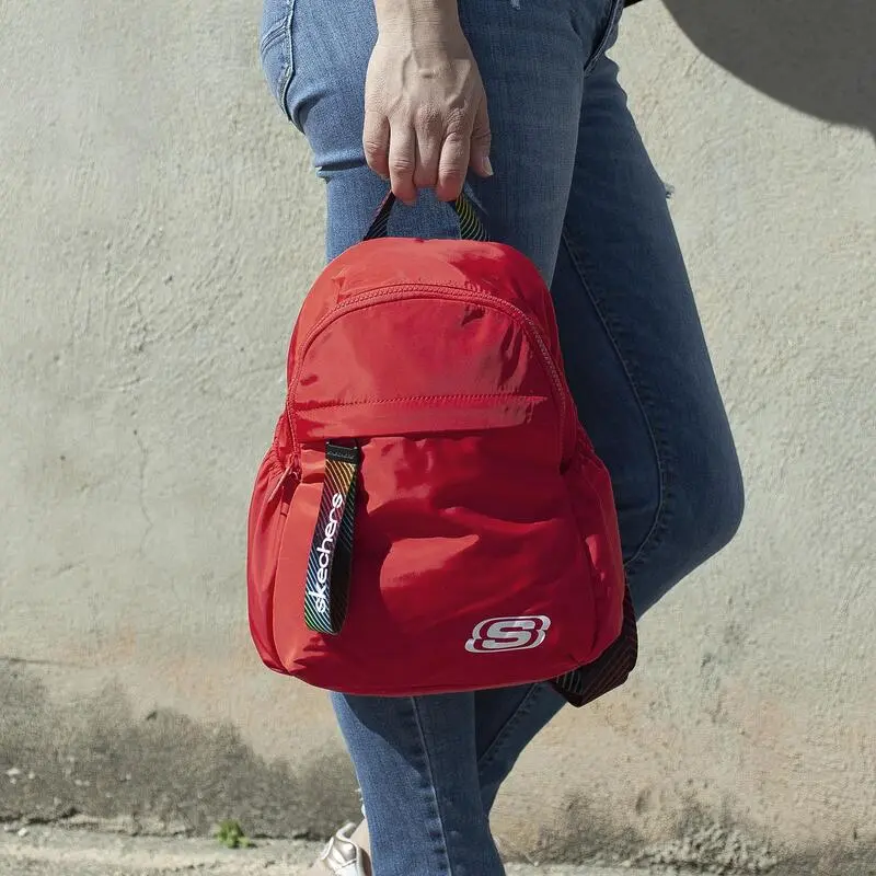 Mochila Senderismo SKECHERS 8,8L Mayah Color Rojo Cherry - Imagen 5